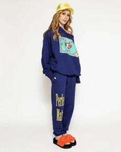 BOYS LIE X Navy Perfect Match Remix Sweatpants -Boys Lie Couture 4O7A1376copy d79353f5 37bd 4742 b1c4 1515d5696e0e